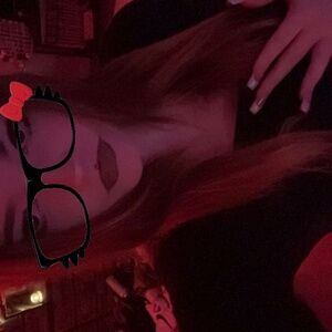 Meet your Posher, Jezebel💕